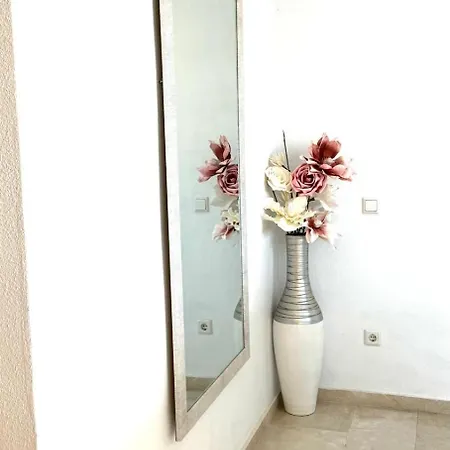 Sevilla Tu Casa Apartment
